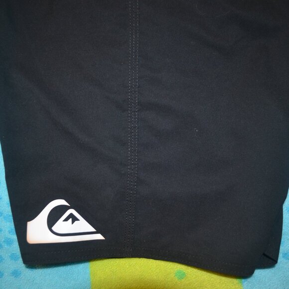 Quiksilver Surfsilk Boardshorts 21" – Men's Size 36 – Never Worn – Quick-Dry - Picture 8 of 10